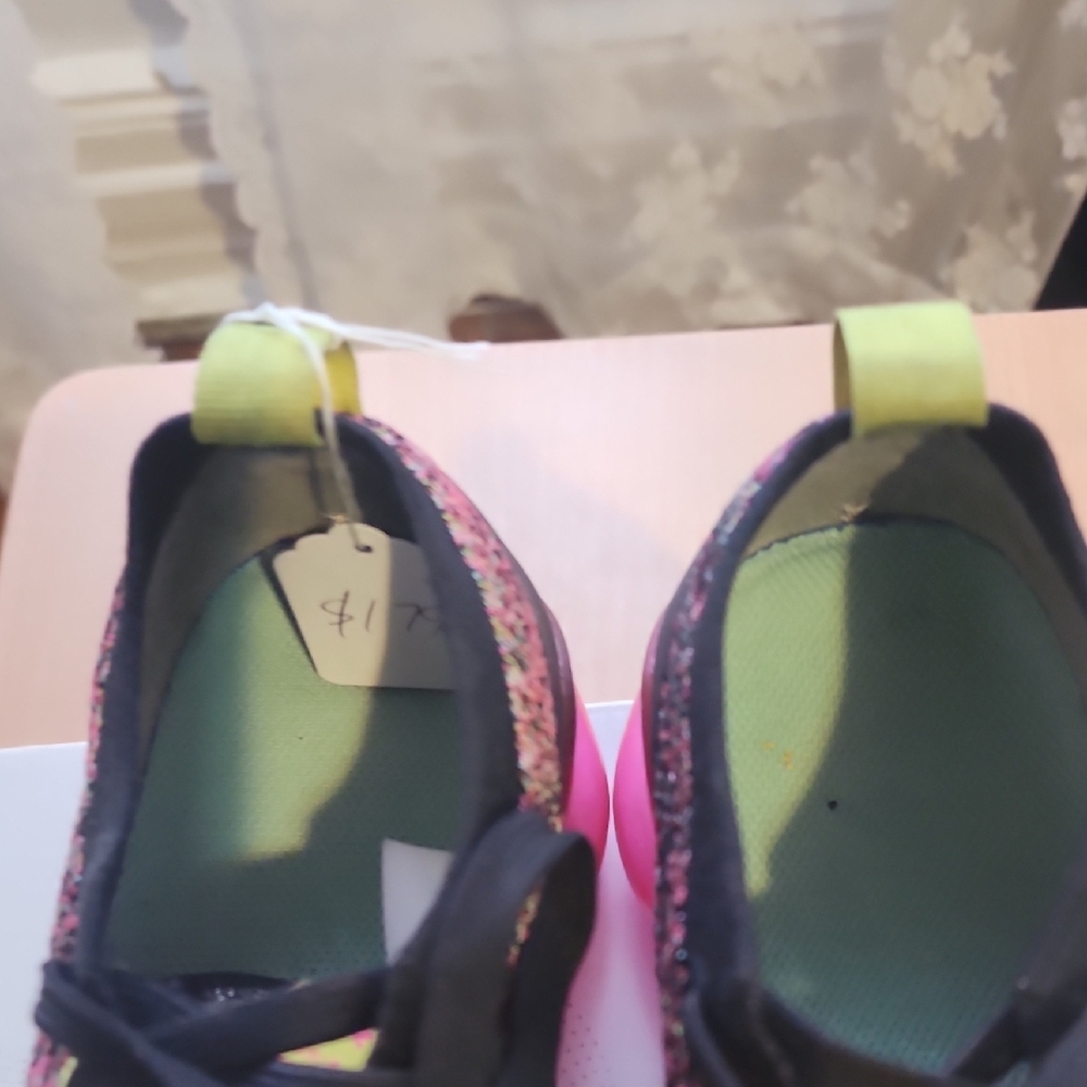 Nike Women's Multicolor Air Sneakers - Picture 10 of 10